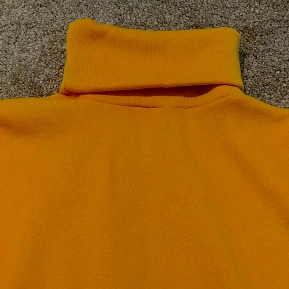 Turtleneck sweater💕 - Picture 2 of 2